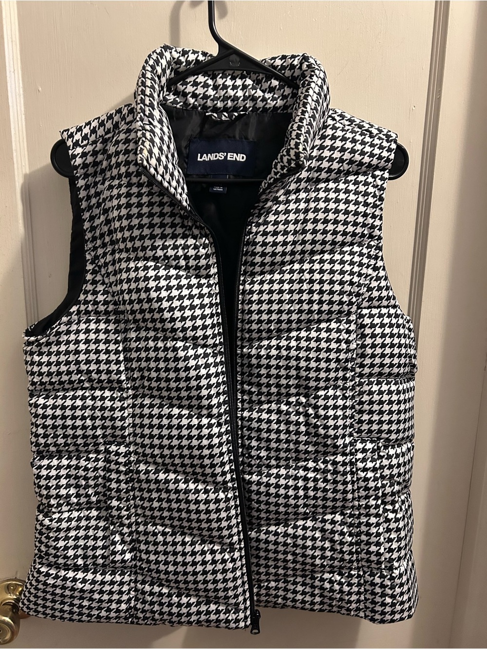 Lands End Down puffer vest herringbone black and white medium down fill